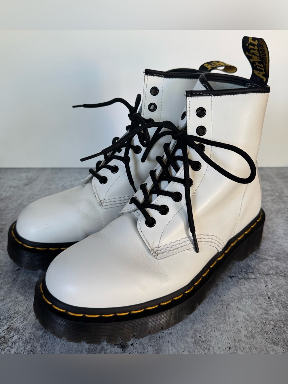 Dr. Martens Boots Womens Size 9 White Leather Ankle Combat Lace Up Classic 1460